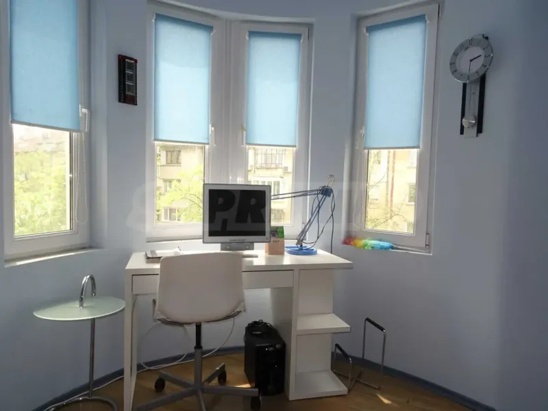 Spacious 3-Bedroom Apartment Near Varna University & City Center - Image 1