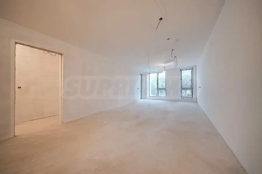 Spacious 2-Bedroom Apartment with Parking in Pavlovo - Image 1
