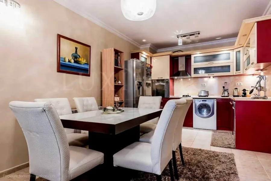 Spacious, Fully Furnished One-Bedroom Apartment Near Medical University - Image 2