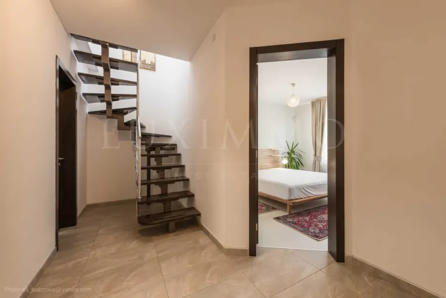 Spacious, Fully Furnished 3-Bedroom Apartment in Central Varna - Image 2