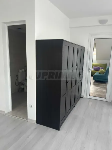 Spacious 3-Bedroom Apartment w/ Garage - Sofia - Image 4
