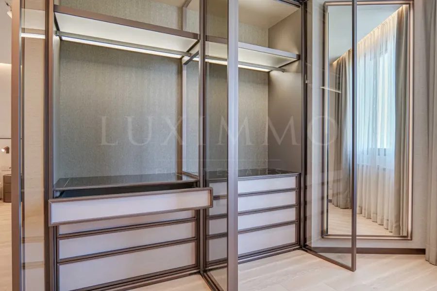 Spacious Designer Apartment with Panoramic Vitosha Views - Image 3