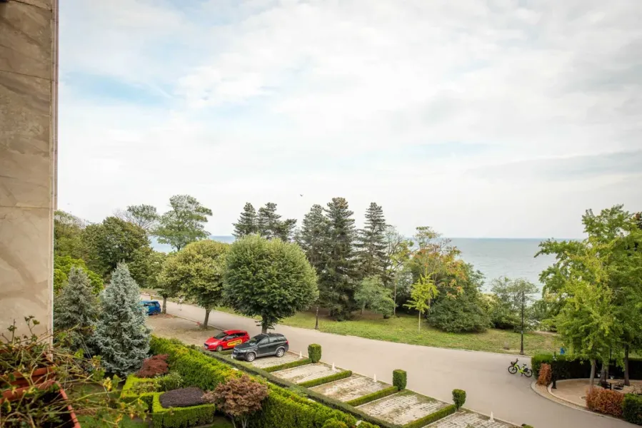 Luxury Varna Apartment - Sea Garden Gem - Image 1