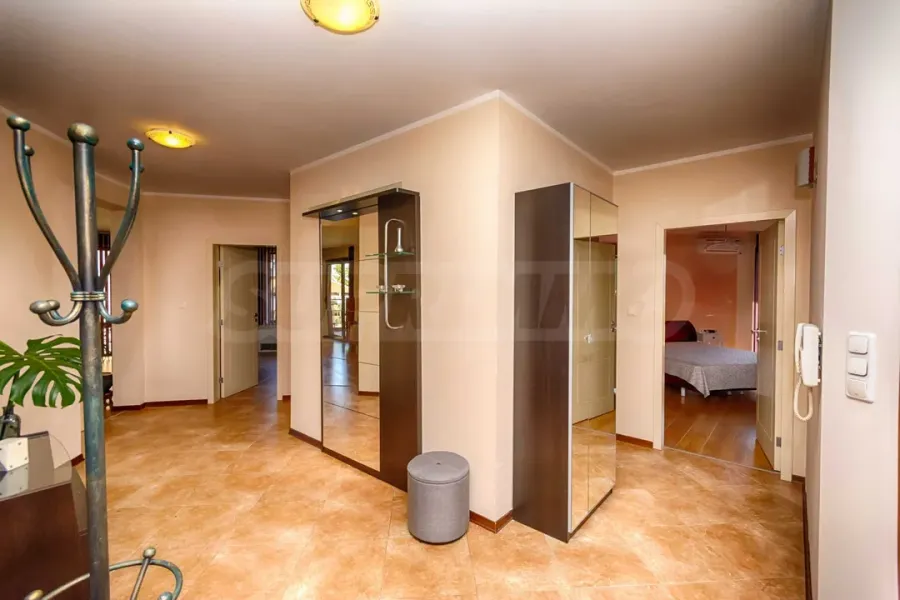 Spacious 3-Bedroom Apartment with River Views in Plovdiv - Image 5
