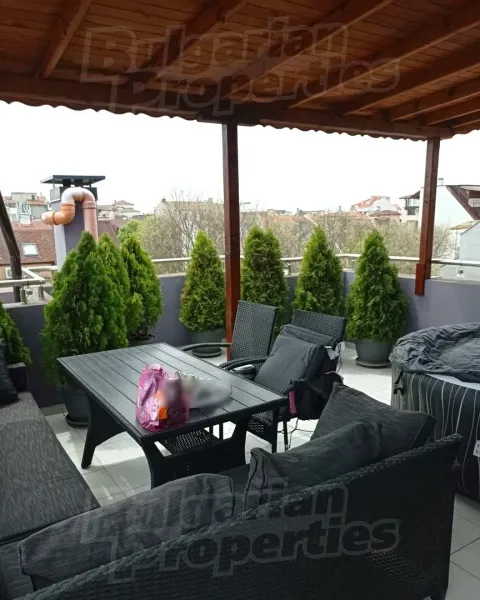 Spacious Fully Furnished Apartment with Panoramic Terrace in Varna - Image 3