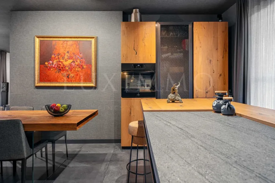 Luxury Designer Apartment with Garage in Plovdiv's Heart - Image 2
