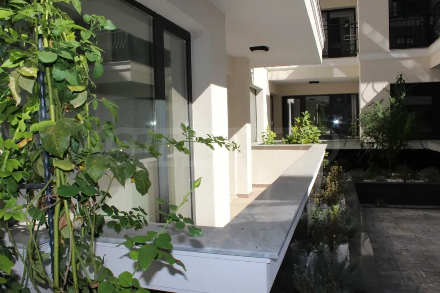 Luxury One-Bedroom Apartment in Plovdiv's Heart - €145,000 - Image 1