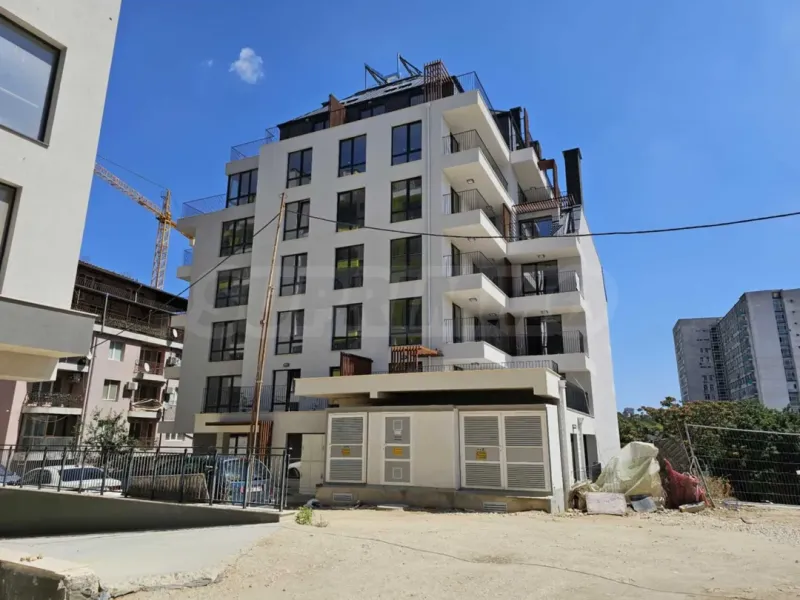Panoramic Varna Penthouse with Two Terraces - Image 1