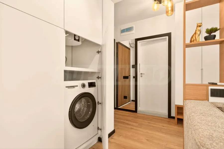 Stylish 2-Bedroom Apartment in Sea Garden Complex, Varna - Image 3