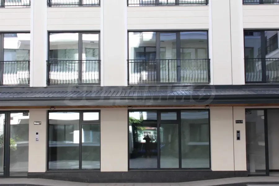 Spacious 1-Bedroom Apartment in Plovdiv City Center - Image 4