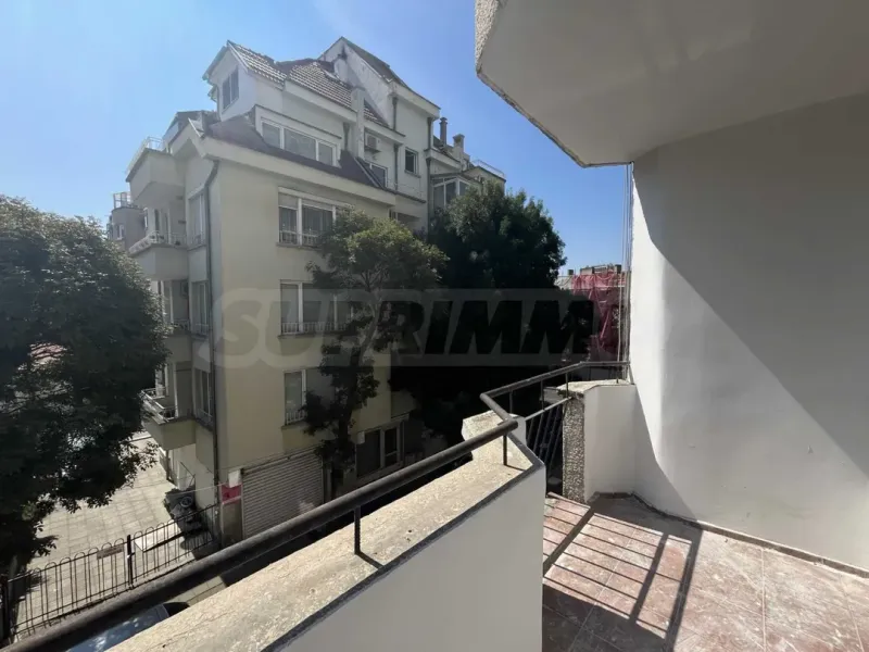 Spacious 2-Bedroom Apartment in Burgas City Center - Image 3