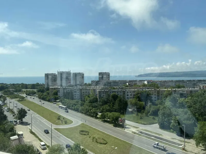 Spacious Varna Apartment with Stunning Sea Views. - Image 5