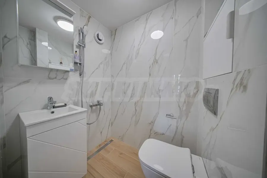 Spacious, Furnished Apartment with Terrace in Sofia's Izgrev Area - Image 1