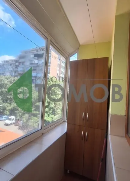 Spacious Three-Bedroom Apartment in Central Stara Zagora for Sale - Image 2