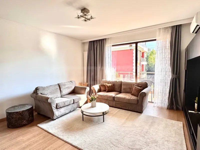 Luxurious 3-Bed Apartment with Mt. Vitosha View - Image 4