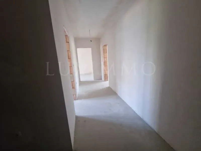 Spacious 2-Bed Apartment Near Cathedral in Modern Varna Building - Image 2