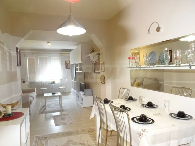 Spacious 3-Bedroom Apartment Near Varna University & City Center - Image 4