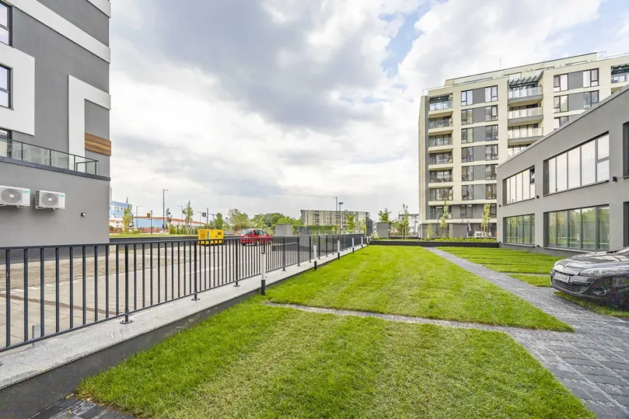 Stylish 2-Bedroom Apartment in Sofia Reina Sofia - Image 3