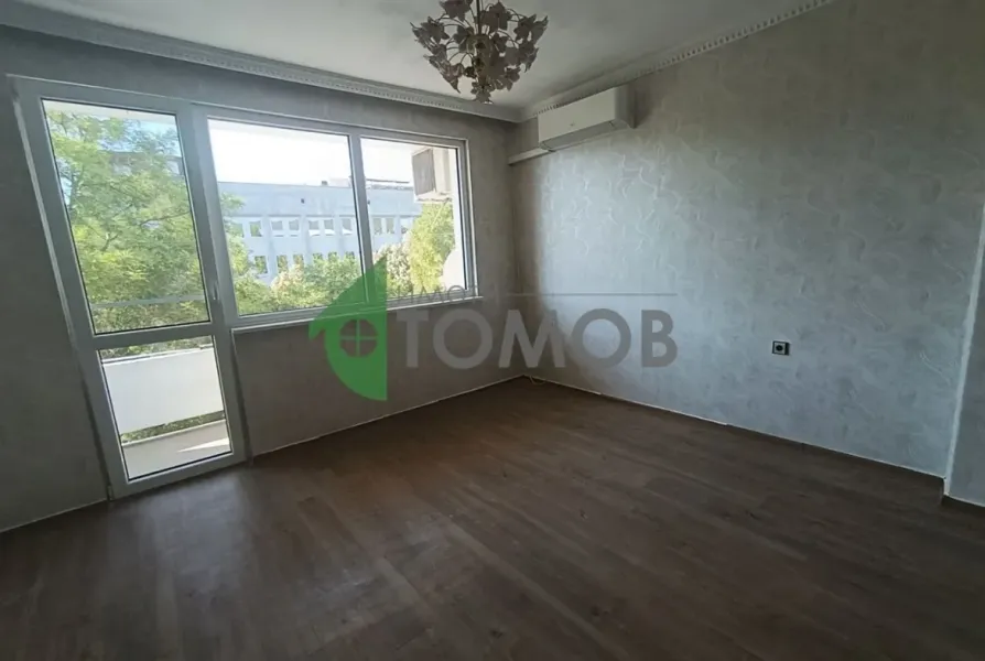 Stylish One-Bedroom Apartment in the Heart of Stara Zagora, Bulgaria - Image 4