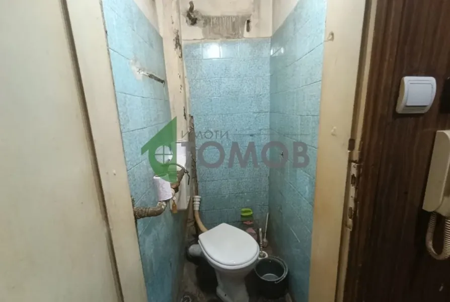 Spacious 3-Bedroom Apartment in Central Stara Zagora for Sale - Image 3