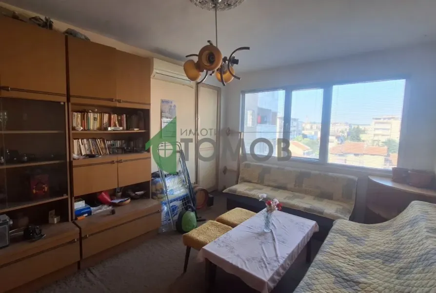 Spacious 2-Bedroom Apartment in Stara Zagora's Opelchenski District - Image 3