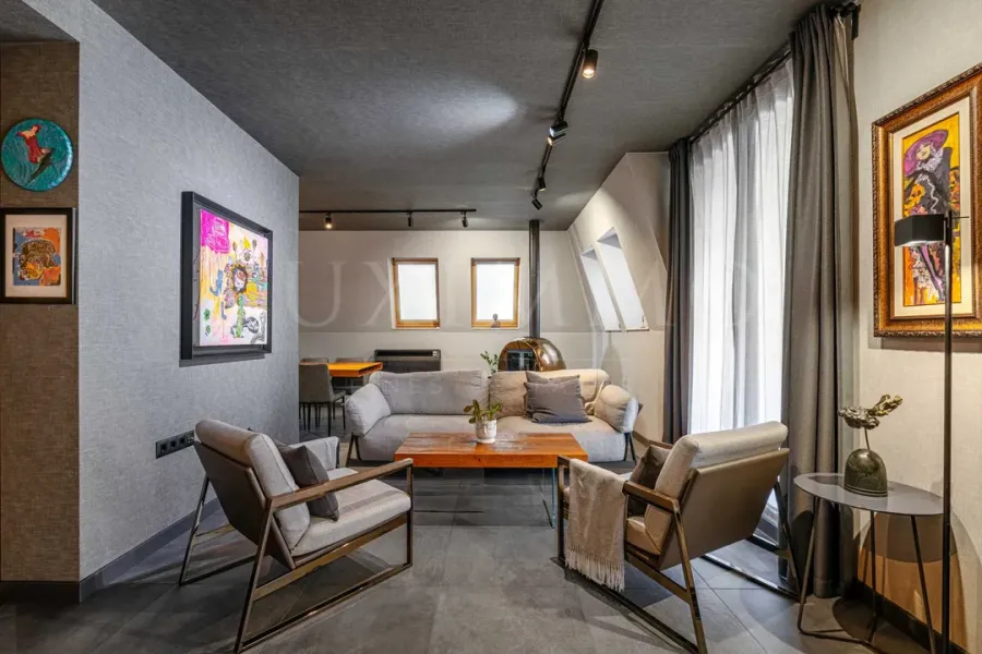 Luxury Designer Apartment with Garage in Plovdiv's Heart - Image 4