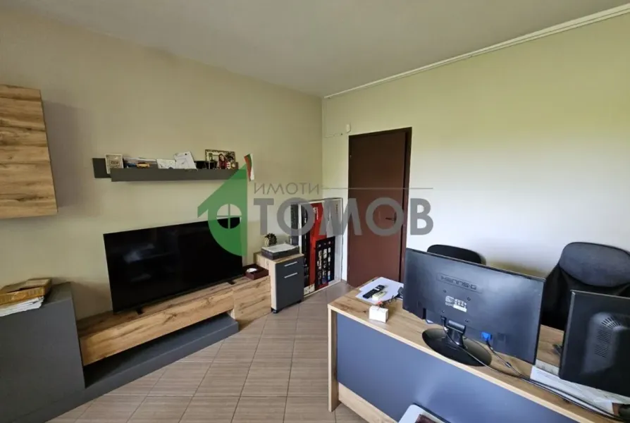 Spacious 1-Bedroom Apartment in Central Stara Zagora – 60m² - Image 1