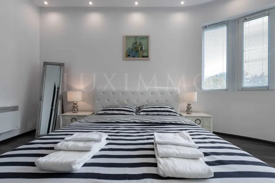 Spacious, Fully Furnished 2-Bedroom Apartment in Varna Center - Image 4