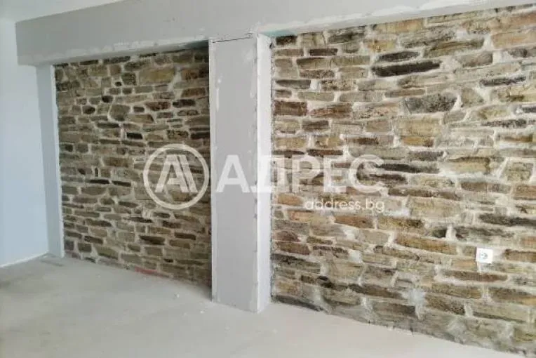 Spacious Family Home with Spa Facility in Stara Zagora, Bulgaria - €260,000 - Image 3