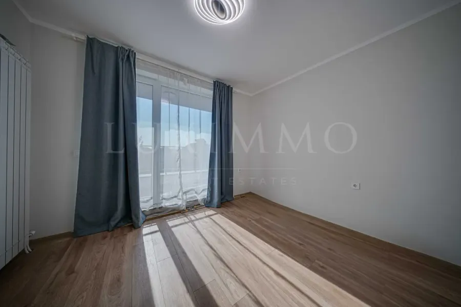 Spacious Fully Furnished Apartment in Sofia's Slatina Quarter - Image 2