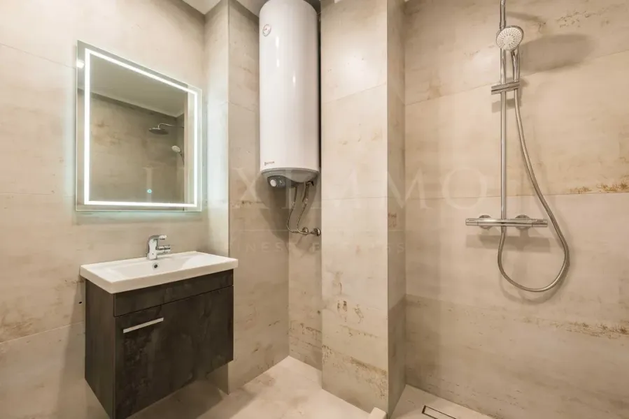 Spacious Apartment Near Sea & Universities - Varna - Image 5