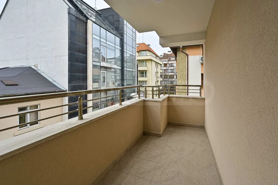 Spacious, Fully Furnished 1-Bedroom Apartment in Sofia's Banitsa District - Image 2
