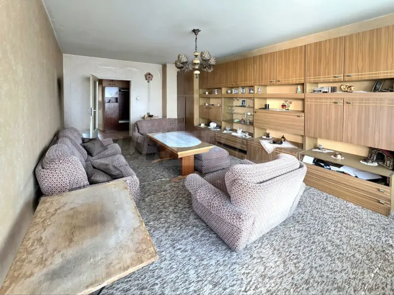 Spacious 3-Bedroom Apartment in Quiet Green Sofia Area - Image 4