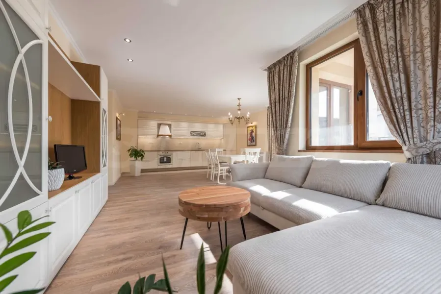 Spacious, Fully Furnished Apartment in Varna's Heart. - Image 2