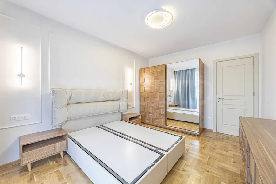 Stylish 2-Bedroom Apartment in Sofia Reina Sofia - Image 2