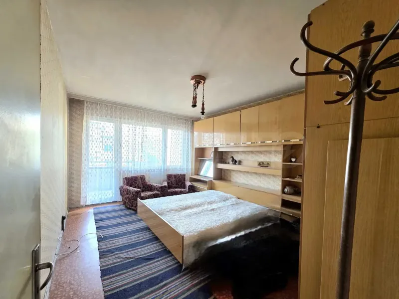 Spacious 3-Bedroom Apartment in Quiet Green Sofia Area - Image 5