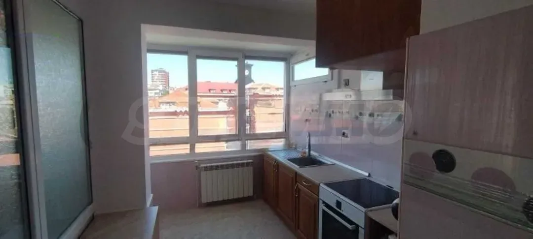Spacious Sofia Apartment with Garage Option - Image 2