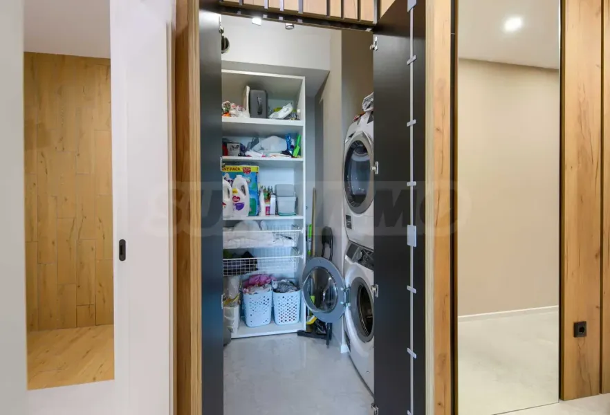 Luxury 3BR Apartment - Sofia, New Bldg - Image 2