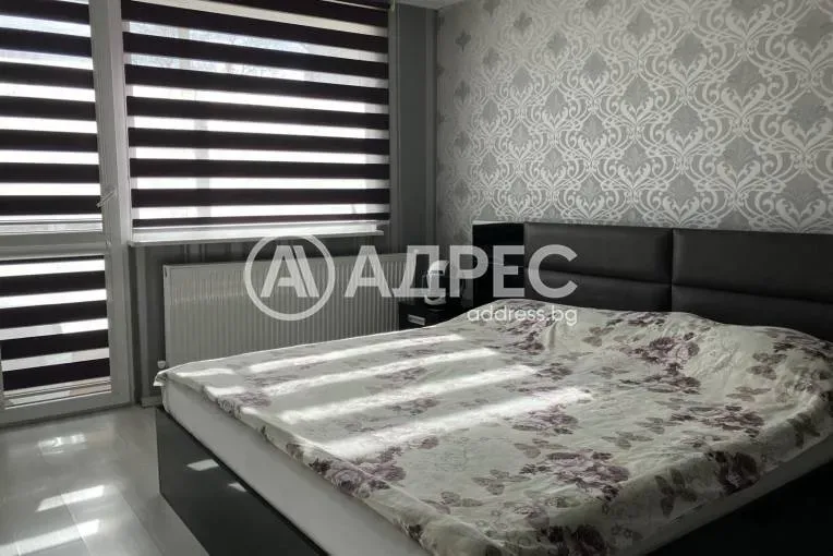 Spacious Fully Furnished Burgas Apartment with Garden and Garage for Sale - Image 4