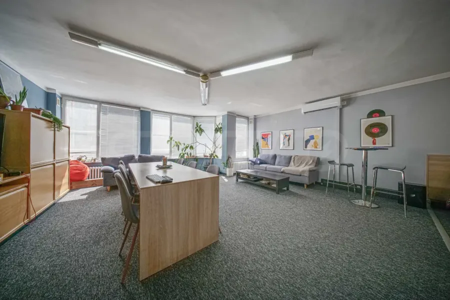 Spacious 3-Bedroom Apartment near "Marinel" Hotel - Sofia - Image 5