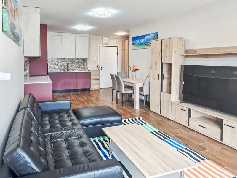 Spacious Apartment with Mountain View in Sofia - Image 4