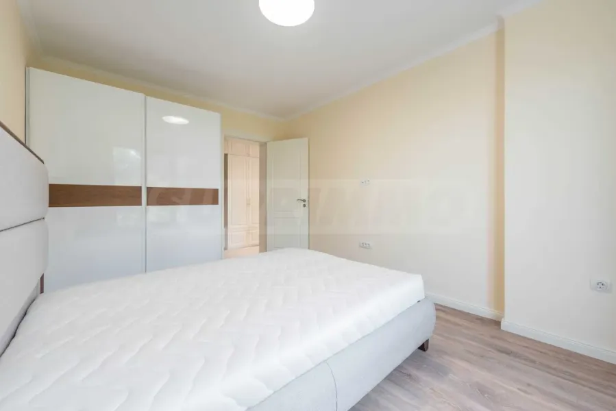 Spacious, Fully Furnished Apartment in Varna's Heart. - Image 4