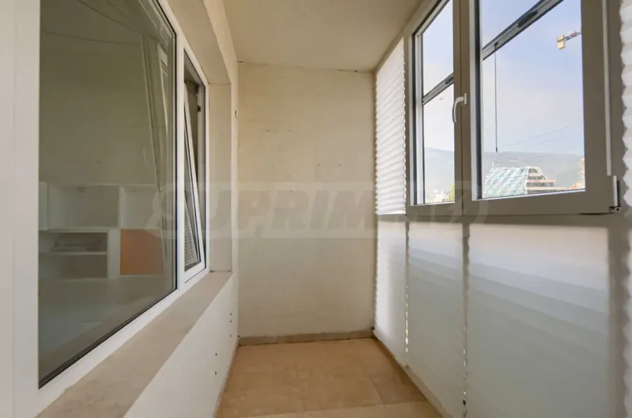 Spacious, Fully Furnished Apartment Near Paradise Center, Sofia - Image 2