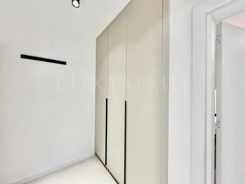 Stylish One-Bedroom Apartment Near Paradise Mall, Sofia - Image 3