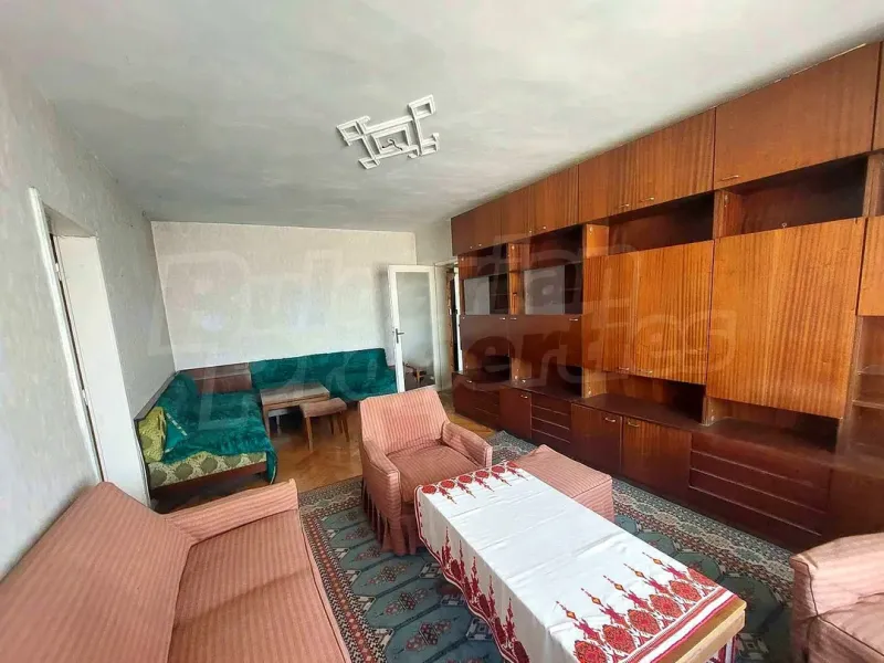Spacious 2-Bed Apartment with Stunning Views in Sofia - Image 5