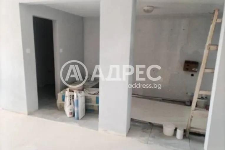 Spacious Family Home with Spa Facility in Stara Zagora, Bulgaria - €260,000 - Image 4
