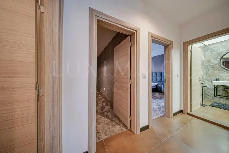 Spacious Fully Furnished Apartment with Mountain Views in Sofia - Image 5