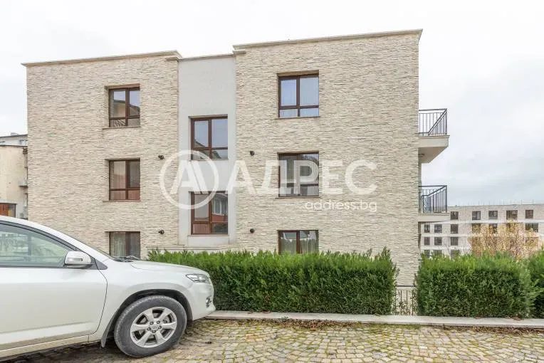Spacious, Fully Furnished Panorama Apartment in Varna’s Brzyaq District for Sale - Image 4