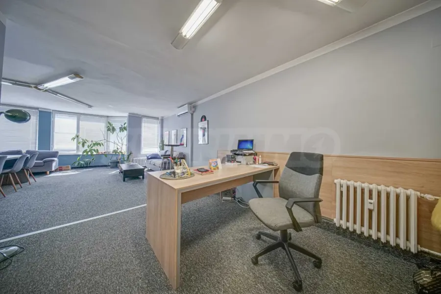 Spacious 3-Bedroom Apartment near "Marinel" Hotel - Sofia - Image 3