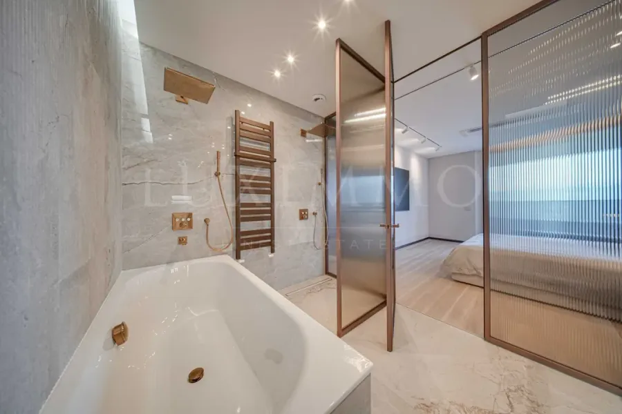 Spacious Designer Apartment with Panoramic Vitosha Views - Image 2